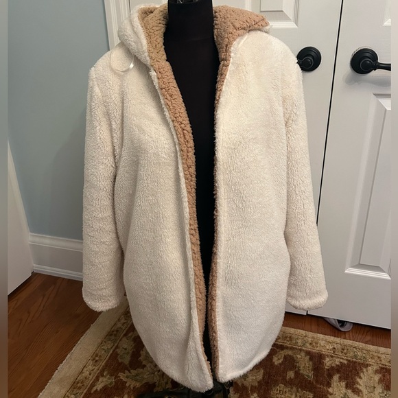 Reversible Teddy Jacket - Picture 3 of 6